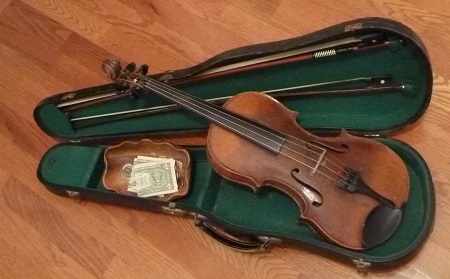 Pay the Fiddler--fiddle in case with a money container